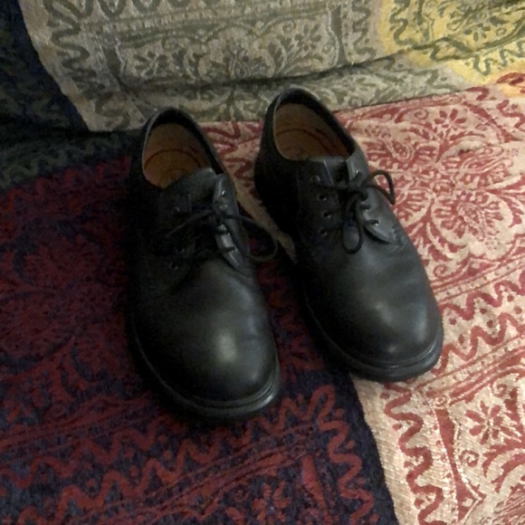 Timberland Waterproof Round Toe Shoes Black Size: 10.5. Very good used condition main image 4